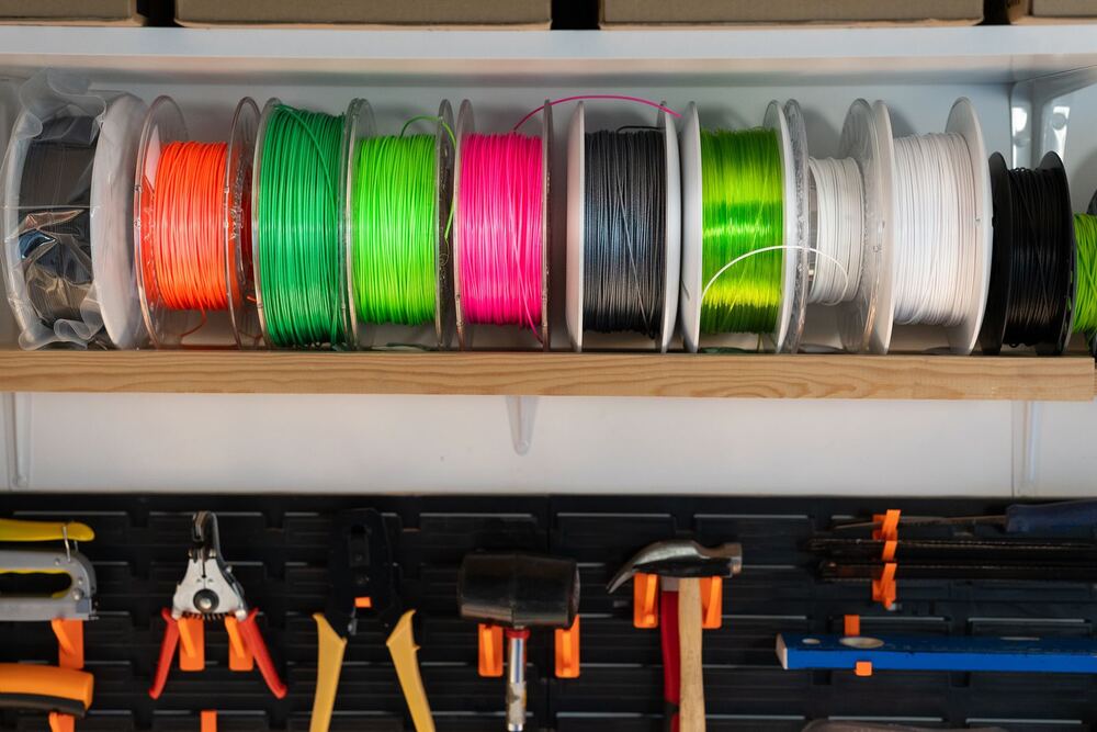 Kolorowe szpule filamentu PLA i PETG do druku 3D